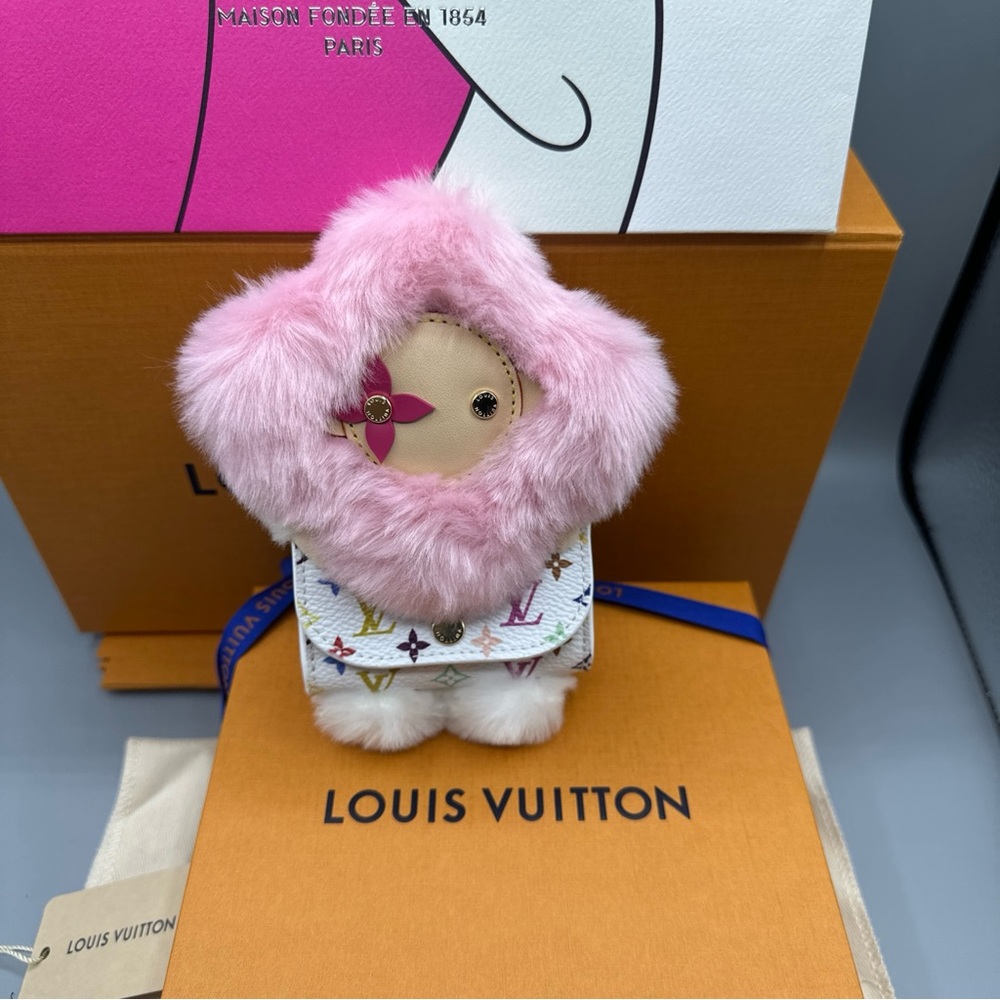Louis Vuitton x Takashi Murakami vivienne EarPod bag charm